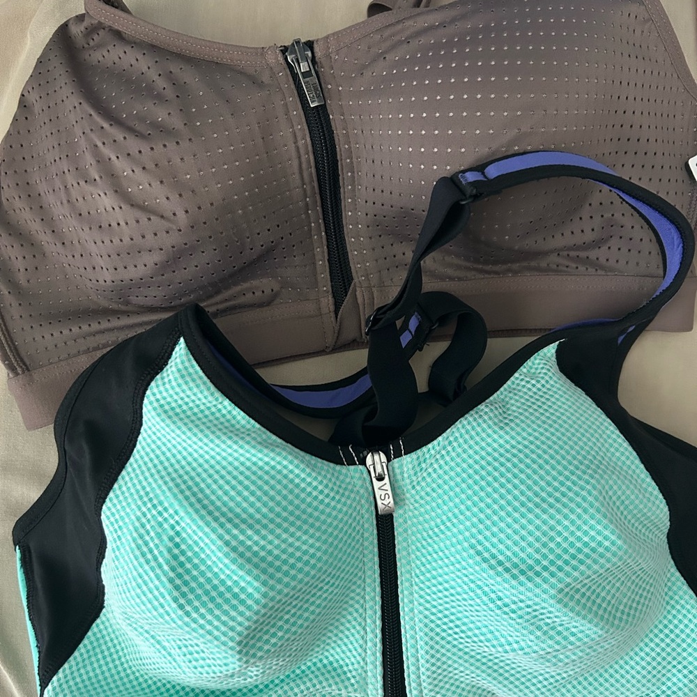 Victoria's Secret Green and Black High-Impact Sports Bra